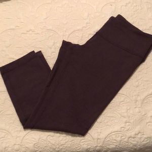 COPY - Dark purple cropped Wunder Under leggings